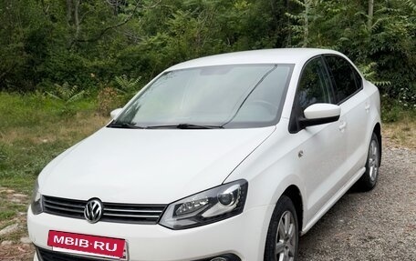 Volkswagen Polo VI (EU Market), 2013 год, 850 000 рублей, 3 фотография
