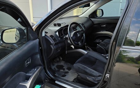 Mitsubishi Outlander III рестайлинг 3, 2007 год, 1 100 000 рублей, 10 фотография