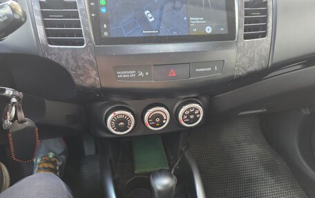 Mitsubishi Outlander III рестайлинг 3, 2007 год, 1 100 000 рублей, 15 фотография