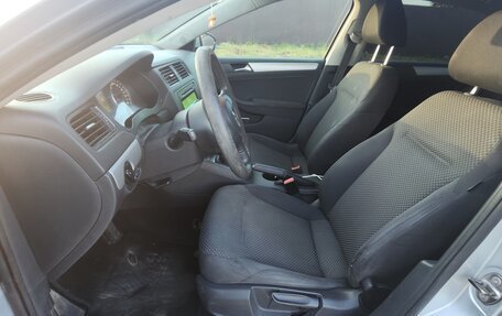 Volkswagen Jetta VI, 2011 год, 975 000 рублей, 5 фотография