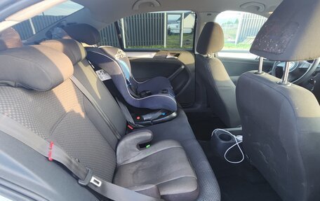 Volkswagen Jetta VI, 2011 год, 975 000 рублей, 6 фотография