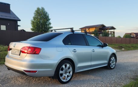 Volkswagen Jetta VI, 2011 год, 975 000 рублей, 16 фотография