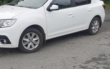 Renault Logan II, 2020 год, 980 000 рублей, 2 фотография