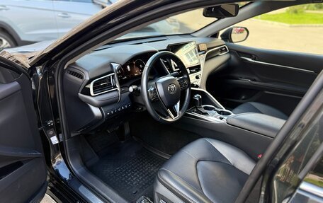 Toyota Camry, 2023 год, 3 350 000 рублей, 5 фотография