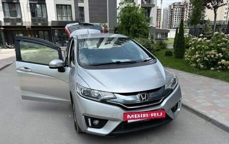 Honda Fit III, 2016 год, 740 000 рублей, 2 фотография