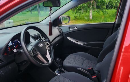 Hyundai Solaris II рестайлинг, 2015 год, 1 300 000 рублей, 10 фотография