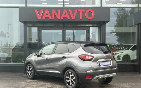 Renault Kaptur I рестайлинг, 2017 год, 1 360 000 рублей, 6 фотография