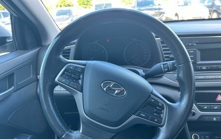 Hyundai Elantra VI рестайлинг, 2018 год, 1 392 000 рублей, 10 фотография