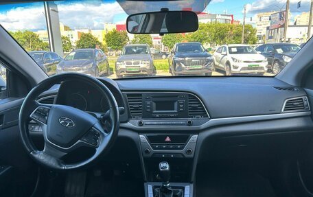 Hyundai Elantra VI рестайлинг, 2018 год, 1 392 000 рублей, 11 фотография