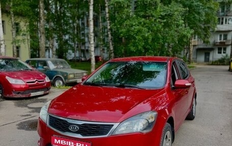 KIA cee'd I рестайлинг, 2010 год, 600 000 рублей, 1 фотография