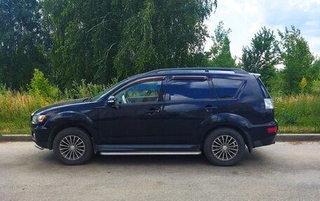 Mitsubishi Outlander III рестайлинг 3, 2011 год, 1 110 000 рублей, 3 фотография
