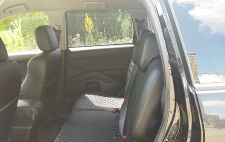 Mitsubishi Outlander III рестайлинг 3, 2011 год, 1 110 000 рублей, 6 фотография