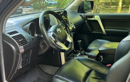 Toyota Land Cruiser Prado 150 рестайлинг 2, 2011 год, 2 400 000 рублей, 12 фотография