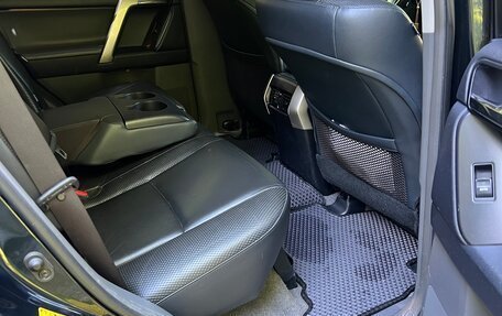 Toyota Land Cruiser Prado 150 рестайлинг 2, 2011 год, 2 400 000 рублей, 13 фотография
