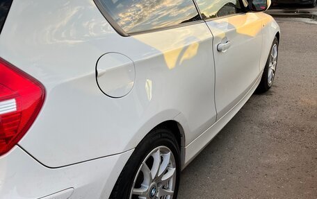 BMW 1 серия, 2011 год, 700 000 рублей, 4 фотография