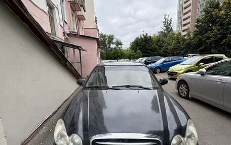 Hyundai Sonata IV рестайлинг, 2004 год, 160 000 рублей, 2 фотография