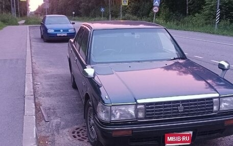 Toyota Crown, 1989 год, 700 000 рублей, 1 фотография