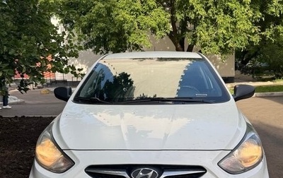 Hyundai Solaris II рестайлинг, 2011 год, 850 000 рублей, 1 фотография