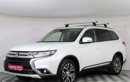 Mitsubishi Outlander III рестайлинг 3, 2018 год, 1 899 000 рублей, 1 фотография