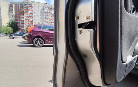 Mitsubishi Carisma I, 2003 год, 420 000 рублей, 16 фотография