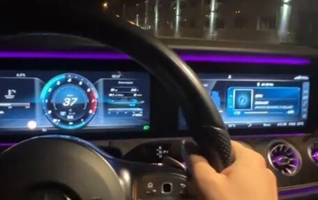 Mercedes-Benz E-Класс, 2020 год, 4 200 000 рублей, 16 фотография