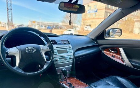 Toyota Camry, 2007 год, 870 000 рублей, 4 фотография
