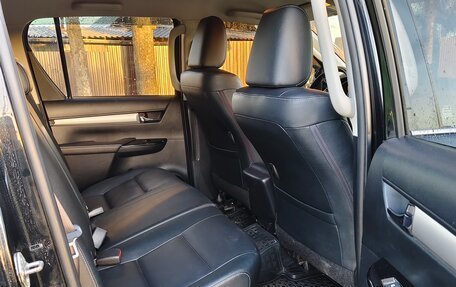 Toyota Hilux VIII, 2016 год, 3 100 000 рублей, 10 фотография