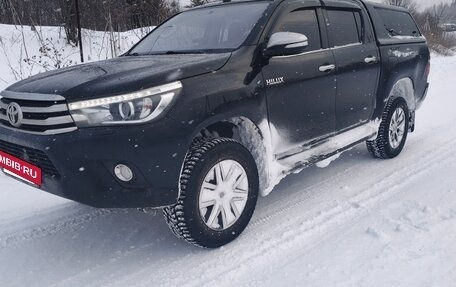 Toyota Hilux VIII, 2016 год, 3 100 000 рублей, 12 фотография
