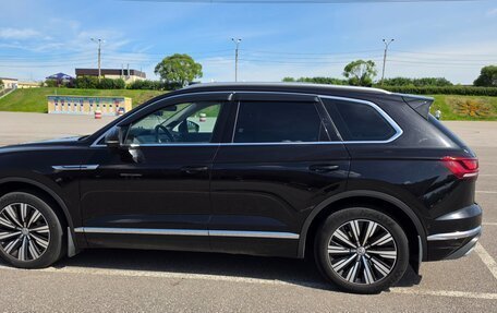 Volkswagen Touareg III, 2018 год, 4 030 000 рублей, 5 фотография