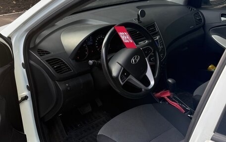 Hyundai Solaris II рестайлинг, 2011 год, 850 000 рублей, 13 фотография