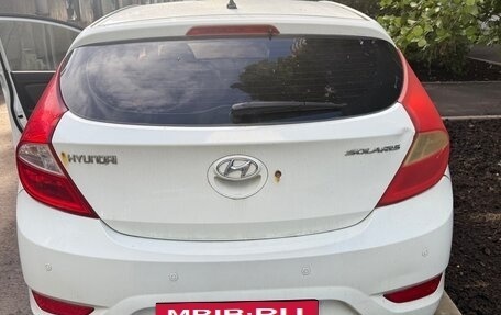 Hyundai Solaris II рестайлинг, 2011 год, 850 000 рублей, 8 фотография