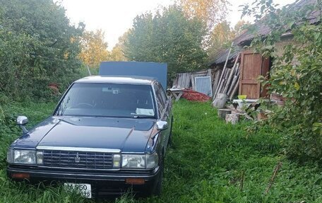 Toyota Crown, 1989 год, 700 000 рублей, 18 фотография