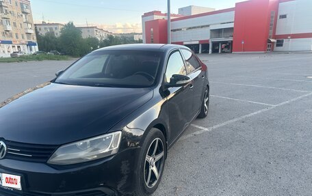 Volkswagen Jetta VI, 2013 год, 780 000 рублей, 2 фотография