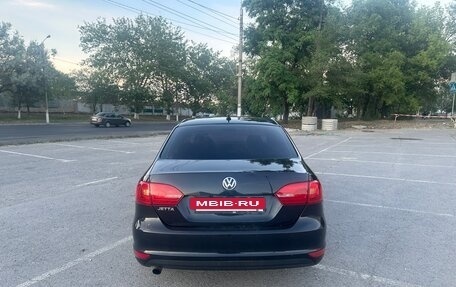 Volkswagen Jetta VI, 2013 год, 780 000 рублей, 4 фотография