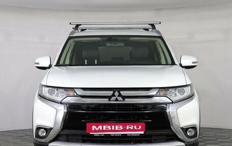 Mitsubishi Outlander III рестайлинг 3, 2018 год, 1 899 000 рублей, 2 фотография