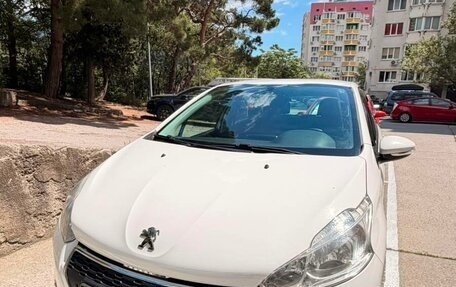 Peugeot 208 II, 2014 год, 670 000 рублей, 6 фотография