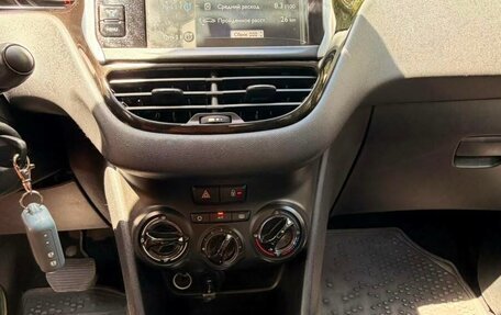 Peugeot 208 II, 2014 год, 670 000 рублей, 15 фотография