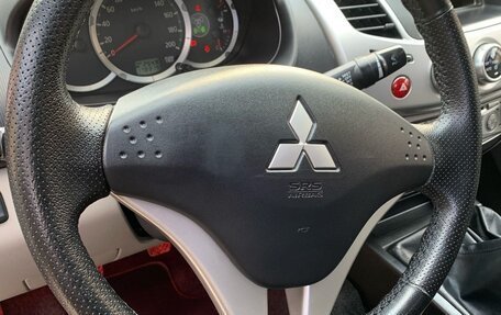 Mitsubishi L200 IV рестайлинг, 2011 год, 2 000 000 рублей, 10 фотография