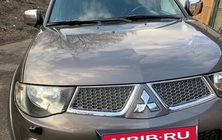 Mitsubishi L200 IV рестайлинг, 2011 год, 2 000 000 рублей, 29 фотография