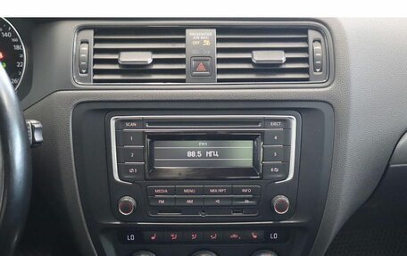Volkswagen Jetta VI, 2015 год, 1 013 000 рублей, 10 фотография