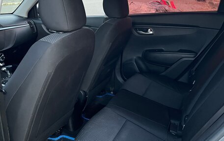 KIA Rio IV, 2021 год, 1 240 000 рублей, 12 фотография