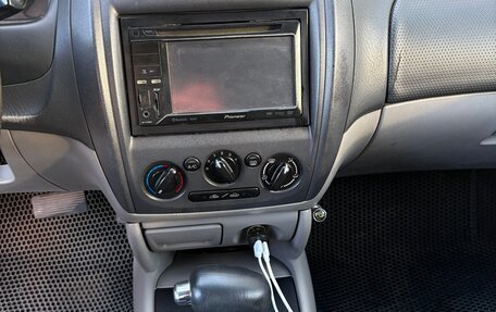 Mazda 323, 2002 год, 250 000 рублей, 7 фотография