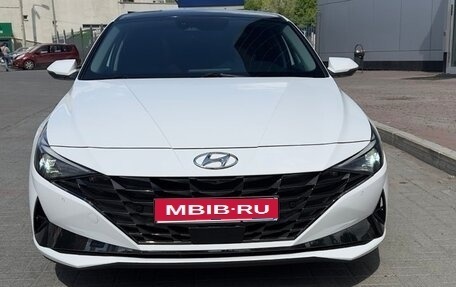 Hyundai Elantra, 2022 год, 2 430 000 рублей, 1 фотография