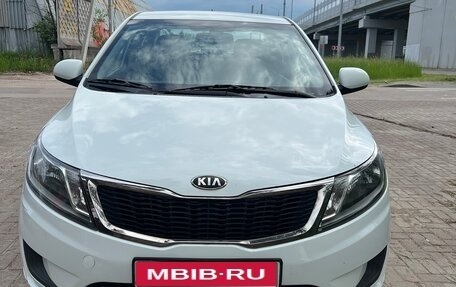 KIA Rio III рестайлинг, 2013 год, 690 000 рублей, 1 фотография