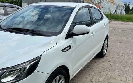 KIA Rio III рестайлинг, 2013 год, 690 000 рублей, 2 фотография