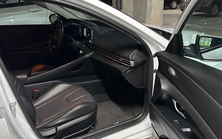 Hyundai Elantra, 2022 год, 2 430 000 рублей, 9 фотография