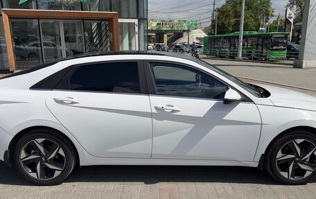 Hyundai Elantra, 2022 год, 2 430 000 рублей, 5 фотография