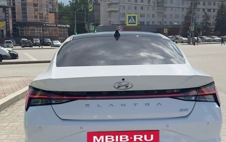 Hyundai Elantra, 2022 год, 2 430 000 рублей, 2 фотография