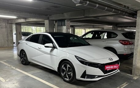 Hyundai Elantra, 2022 год, 2 430 000 рублей, 6 фотография