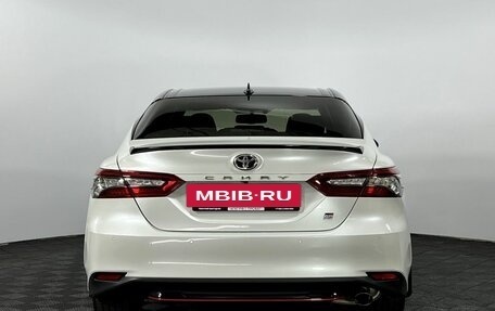 Toyota Camry, 2021 год, 3 465 000 рублей, 7 фотография